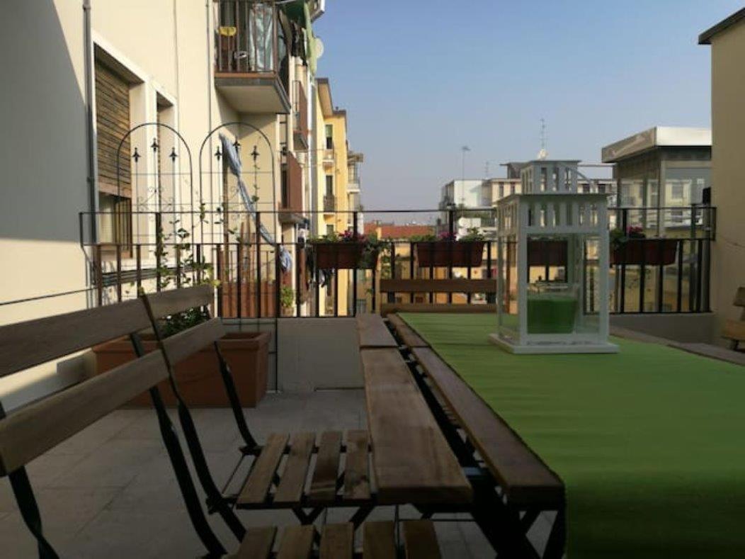 Con Grande Terrazzo In Via Lomellina - Lome 527 Milán